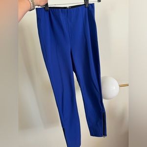 Rag and bone blue stretch skinny pants. With zipper on ankle.